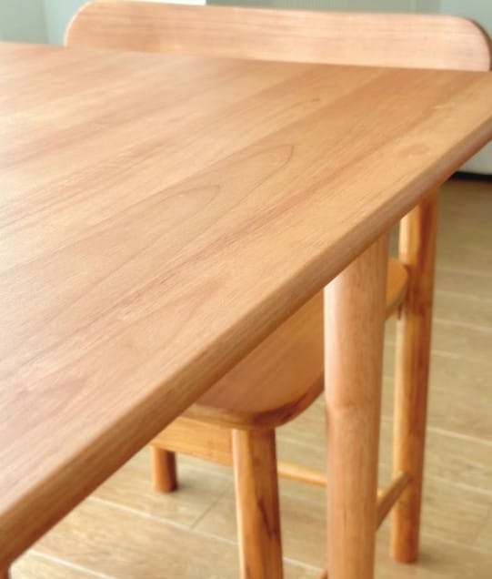 โต๊ะทานข้าวไม้ยางพาราแท้ 4 ที่นั่ง MAAI DESIGN  รุ่น HARU TABLE  สีโอ๊ค_3